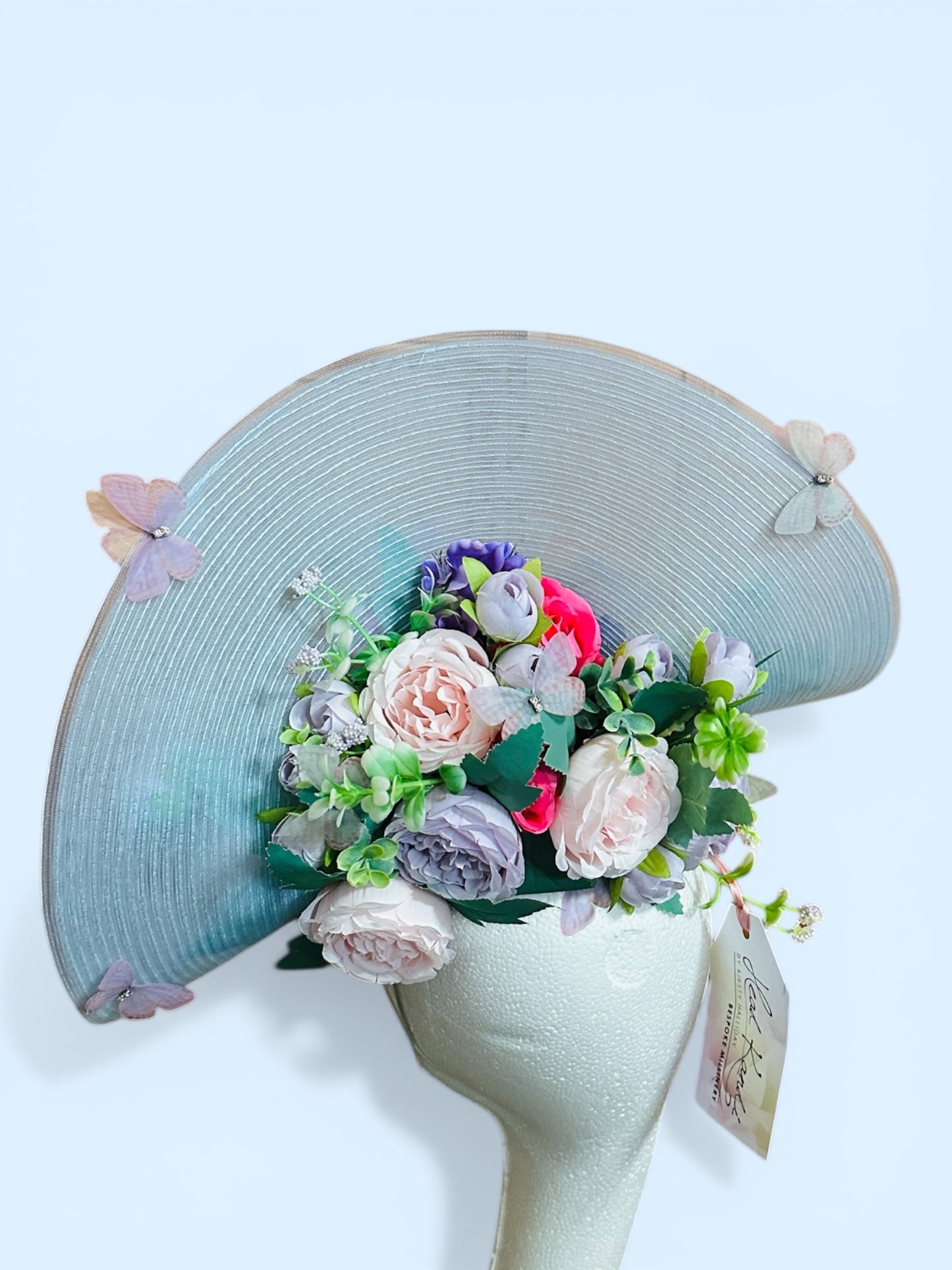 Crinoline disc with flower detail